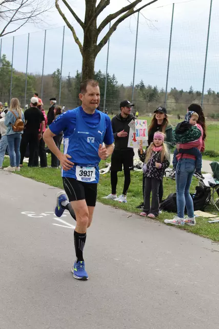 Zieleinlauf von Markus Wegner im Augsburger Siebentischwald