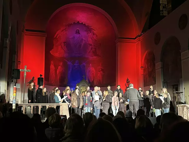 Das Benefizkonzert von Greg is Back hat vielen Menschen große Freude bereitet - dem Publikum genauso wie den Kindern aus dem Kinderheim, die sich auf ihren Auftritt mit Chorleiter Martin Seiler bestens vorbereitet hatten, und letztlich auch den Kindern, die dank der Spende nun noch lange in den Genuss von Musik und Bewegung kommen