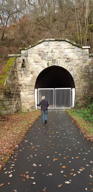 Tunnel ist in den Wintermonaten geschlossen auf dem Radweg