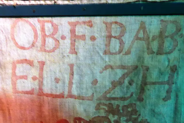 Ein Jagdlappen des Oberforsts Battenberg unter Ernst Ludwig, Langraf zu Hessen (OBF BAB ELLZH).