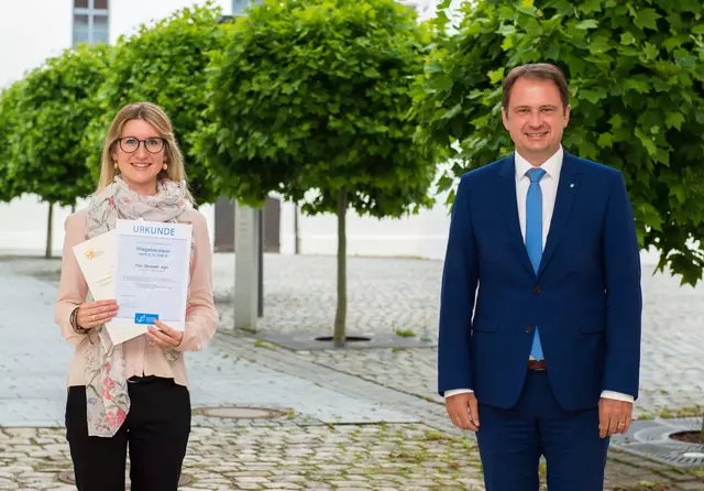 Elisabeth Kahr und Oberbürgermeister Frank Kunz | Foto: Stadt Dillingen