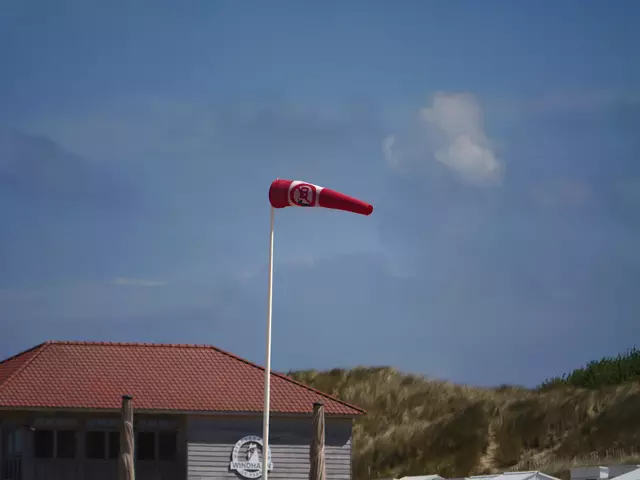 13:33
