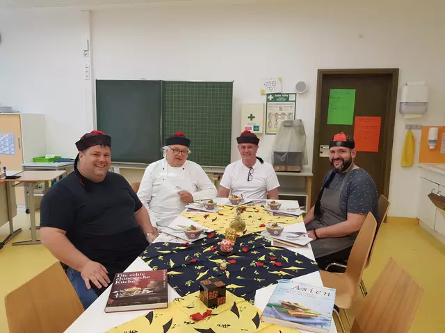 Die Kochgruppe Zink von links: Johannes Schuster, Otto Killensberger, Stefan Zink und Johannes Steichele. | Foto: Klaus Hill