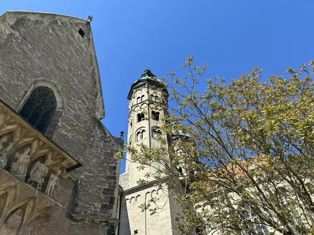 Alle Fotos enthalten weitere Informationen.