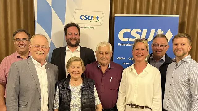 von links: Paul Trinkl, Manfred Losinger, Thomas Rummel, Walburga Sedlmeyr, Anton Scheel, Simone Losinger, Richard Scharold, Michael Sedlmeyr | Foto: CSU Derching