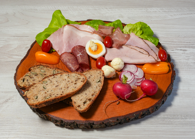 Sabinas Kochstudio - In ihrem Kochstudio hat Sabina Scherer ein schmackhaftes 6-Korn-Brot gebacken. | Foto: FSeventfoto