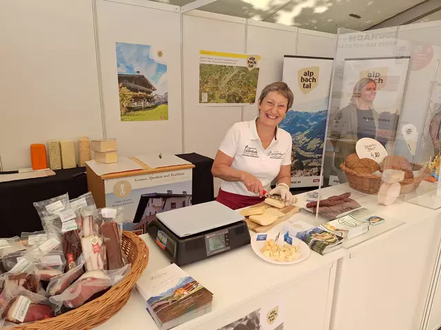 Am Stand der österreichischen Partnergemeinde Brixlegg konnten unter anderem leckere Käsespezialitäten probiert werden