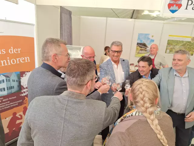 Am Stand der österreichischen Partnerstadt Brixlegg wurde Birnenschnaps verkostet