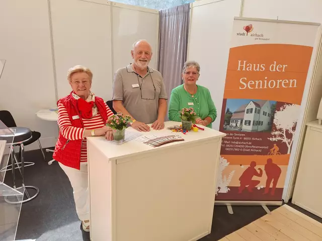Die Stadt Aichach war gleich mit mehreren Ständen vertreten, hier der Stand des Seniorenbeirates