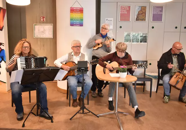 Die Gruppe Wachsmuss begrüßte die Gäste musikalisch