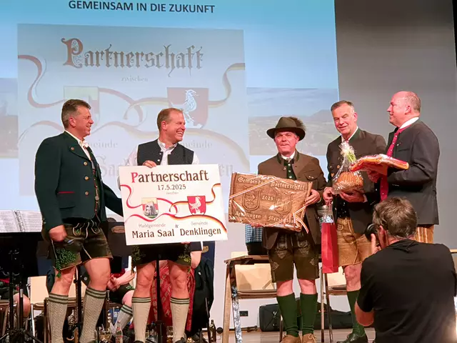 v.l.n.r.: 
Bgm. Andreas Braunegger (Denklingen)
Vz.-Bgm. Norbert Walter (Denklingen)
Bgm. Franz Pfaller (Maria-Saal)
Vzbgm. Siegfried Obersteiner (Maria Saal)
2. Vzbgm. Karsten Steiner (Maria Saal) | Foto: A.Platschka