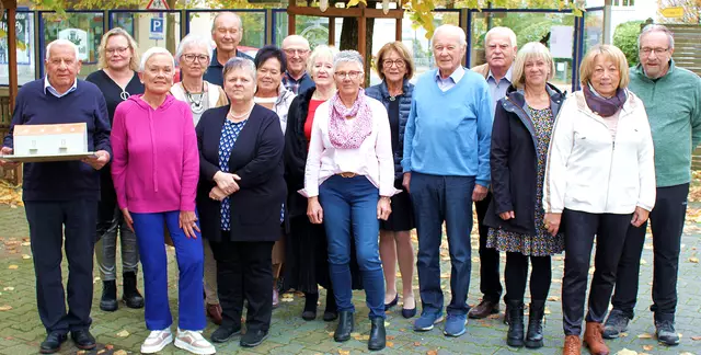 Erstmals treffen sich die ehemaligen Kinder aus den  Herbertshofner Häuserblöcken 1 und 2  aus der Mendelstraße in diesem Jahr unter der Leitung von Helga Pichler zu einem Wiedersehen in Biberbach. | Foto: Peter Heider