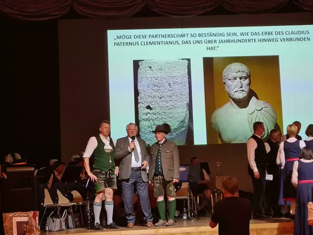 Brückenschlag von der Antike zur Gegenwart
Hintergrund: Claudius Paternus Clementianus
Vordergrund: Gegenwart der kulturellen Verbindun | Foto: A.Platschka