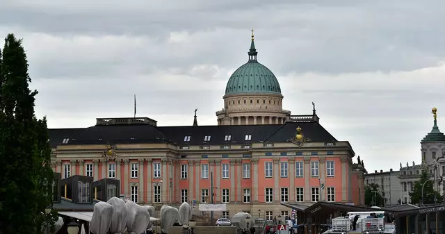 Blick von der Havel zum Stadtschloss