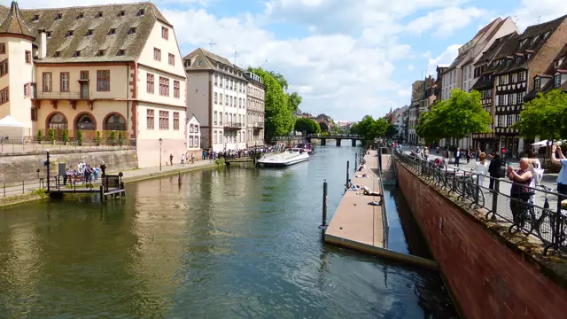 Bootsfahrt auf der Ill