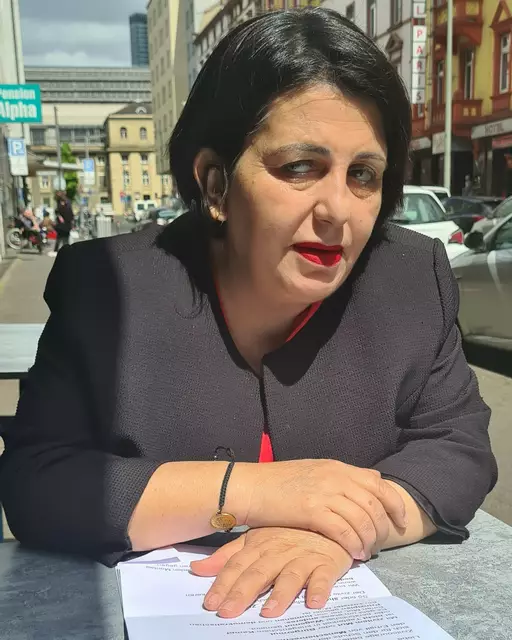 Frankfurts Stadtverordnetenvorsteherin Hilime Arslaner bei Rede