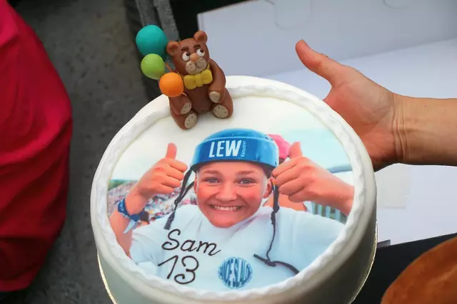 Sam Neuman bekam zu seinem 13. Geburtstag diese leckere Torte von der Bäckerei Wolf geschenkt | Foto: Marianne Stenglein