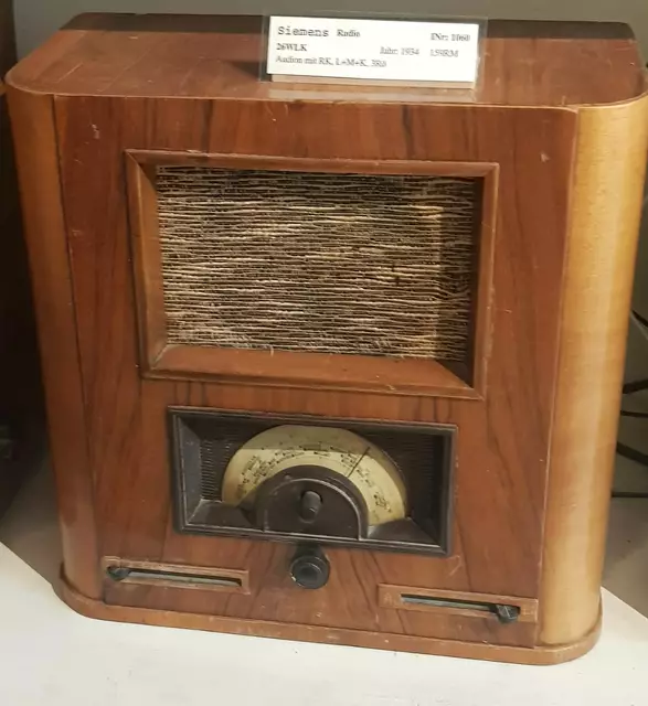 Siemensradio aus dem Jahre 1934, Preis: 159 Reichsmark - Inventarnummer 1060.. | Foto: Otto Killensberger