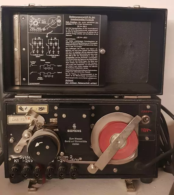 Ein Siemens Impulsschreiber, den die Techniker im Fernmeldeamt zur Überprüfung einsetzten. | Foto: Otto Killensberger
