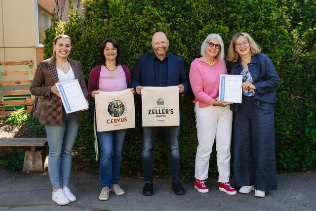 Mit Herzblut für den Nachwuchs: Schule trifft Gastgewerbe (v.l.): Katharina Perger (Zeller’s Quartier, Ausbildungsbotschafterin), Cornelia Holder (Berufsberaterin und Sozialpädagogin an der MS Königsbrunn), Rüdiger Rühfel (Konrektor MS Königsbrunn), Dagmar Böhm-Lachmann (Rektorin MS Königsbrunn), Gabi Dreisbach (GF Zeller’s Quartier, Ausbildungsbotschafterin) | Foto: DEHOGA Bayern