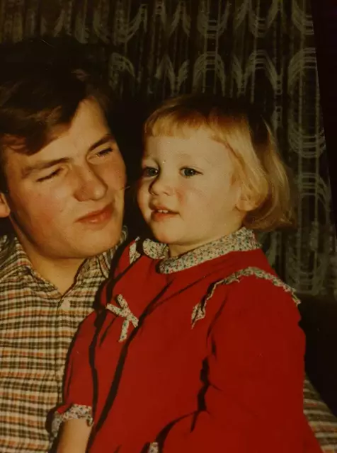 Die kleine Verena mit ihrem Vater, der 2012 verstarb. | Foto: Verena Beese