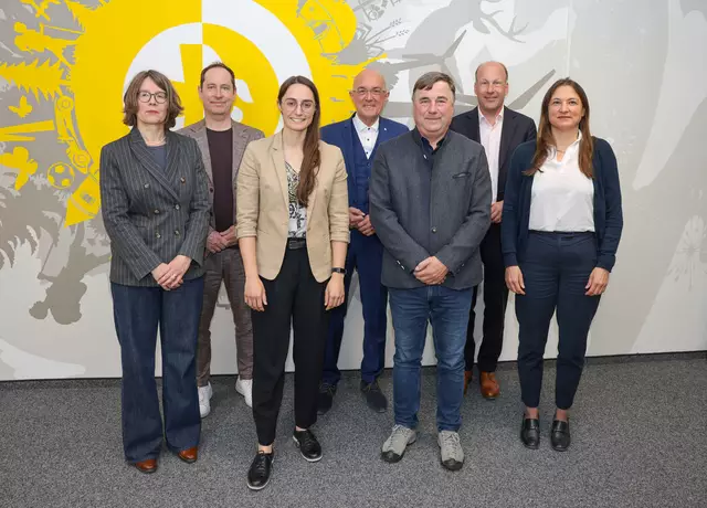 v.l.n.r. Silke Klos-Pöllinger, Stefan Kronthaler, Christina Hüßner, Dr. Klaus Metzger, Werner Ziegelmeier, Martin Sailer, Dr. Susanne Rost | Foto: ck
