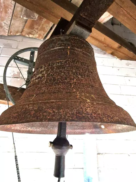 Kirche Christianseck hat 1 Glocke

Inschrift:
1 9 2 3

VOM TURME RUF ICH`S IMMER WIEDER 
ZU EUCH IHR MENSCHENKINDER NIEDER  
AN EIGENER KRAFT UND GOTTES SEGEN 
IST EUER SCHICKSAL NUR GELEGEN

J.F.WEULE
BOCKENEM AM HARZ
