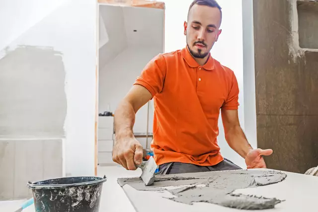 Im SHK-Handwerk gibt es viele Möglichkeiten, die eigenen Talente zu entfalten.
 | Foto: djd-k/SHK/KarepaStock/Shutterstock