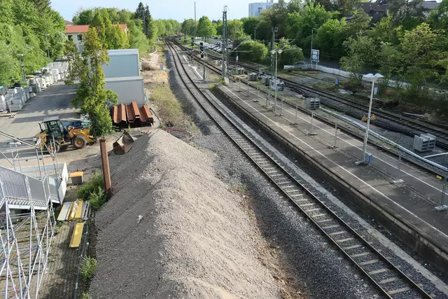 Südseite vom Bahnhof Friedrichsdorf am 26.4.2025