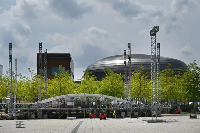 Aufbauarbeiten für das Plaza-Festival