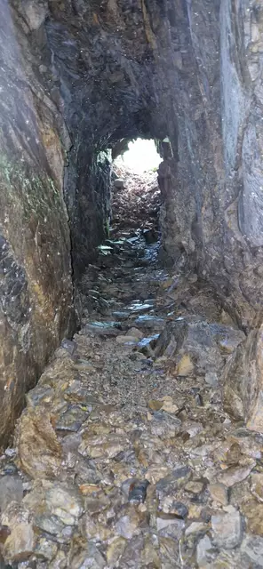 Blick zum Ausgang des linken oberen Stollen von Reddighausen