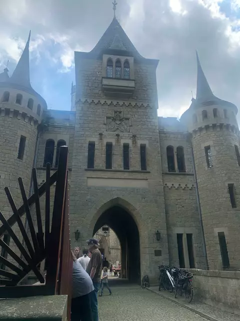 Der Besuchereingang in den Innenhof