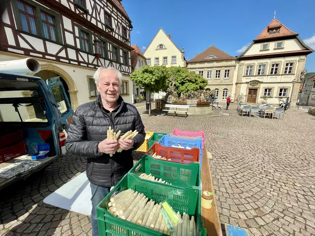 Gute Lage: Das städtische Kleinod Ebern mit seinem pittoresken Flair ist der ideale Ausgangspunkt für Ausflüge nach Bamberg, Coburg, Schweinfurt, ins Obere Maintal sowie in den Naturpark Haßberge.   | Foto: Daniel Basler