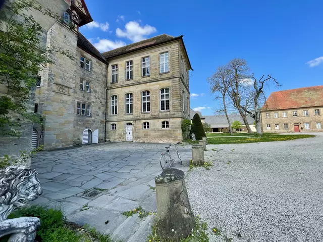Der Eyrichshof bei Ebern ist nur eine der vielen Schlösser und Burgen, die in den nördlichen Haßbergen stehen. Dort soll es gar die größte Dichte solcher Bauten von ganz Europa geben. Einige können es durchaus mit König Ludwigs berühmten "Märchenschlössern" aufnehmen. | Foto: Daniel Basler