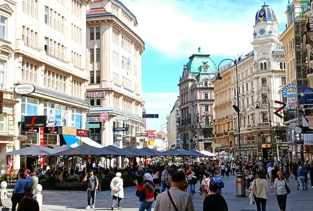 Die auch von der Gruppe S.T.S besungene Kärtner Straße ist ein bekanntes Einkaufszentrum in der österreichischen Hauptstadt. | Foto: Peter Heider