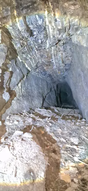 Blick in den Stollen (Böge) bei Holzhausen