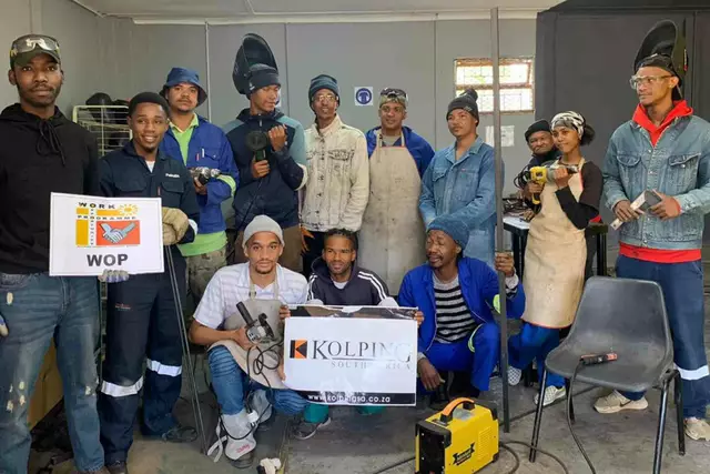 Auch der Schweißerkurs des WOP in Südafrika hat erfolgreich bestanden.