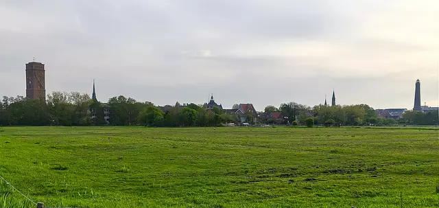 Die Türme der Stadt von den Binnenwiesen aus gesehen | Foto: Shima Mahi