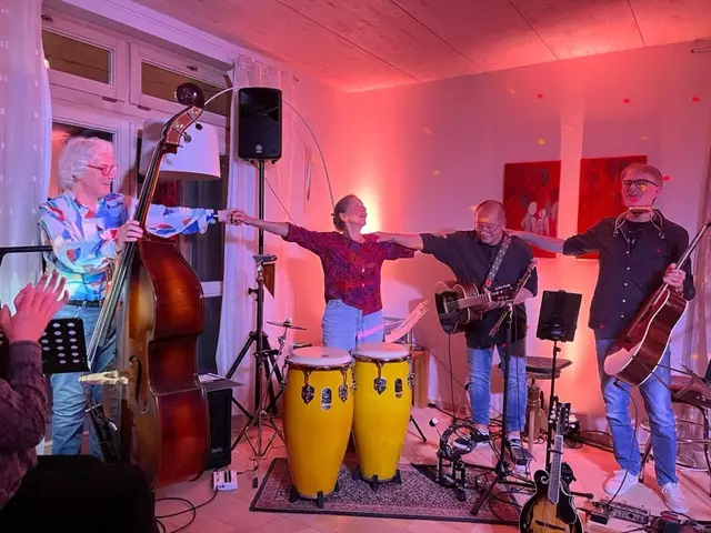Acoustic Moods
Joe, Jasmine, Robert, Manni | Foto: Petra Bauer