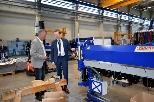 MdB Adis Ahmetovic besuchte die Troester Werke