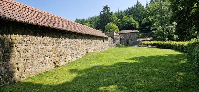 Gerüstaufbau auf Burg Hatzfeld