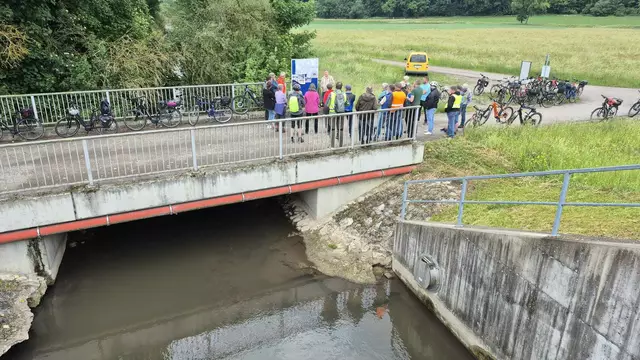 Besichtigung des Hochwasserrückhaltebeckens | Foto: Reinhard Reiter