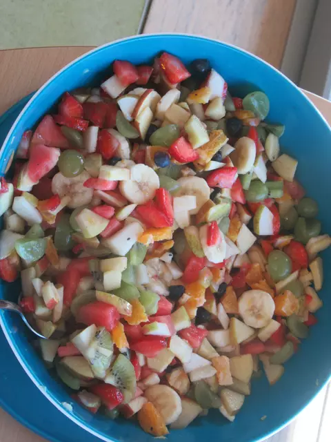 Obstsalat - Vitamine und Energie in einer Schüssel | Foto: Kinderhaus