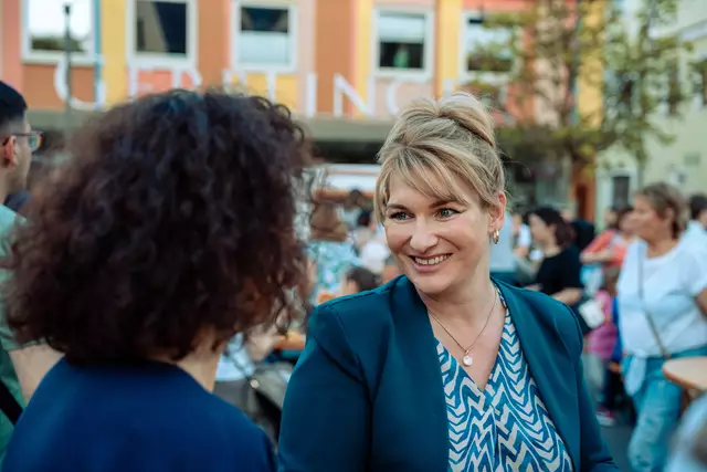 Verena Beese interessiert sich für ihre Mitmenschen, ist empathisch, hört zu - und verspricht pragmatische Lösungen. | Foto: Verena Beese