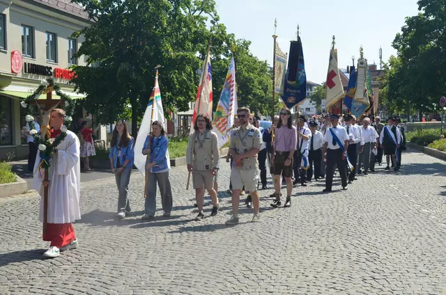 Fronleichnamsprozession am 18.06.2025 in Friedberg  | Foto: Peter Kleist