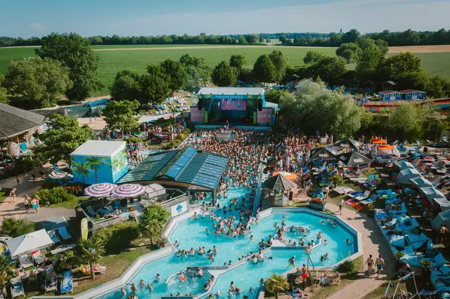 Die Bayern 3 Beach-Party war mit 20000 Besuchern ein voller Erfolg. | Foto: Therme Erding