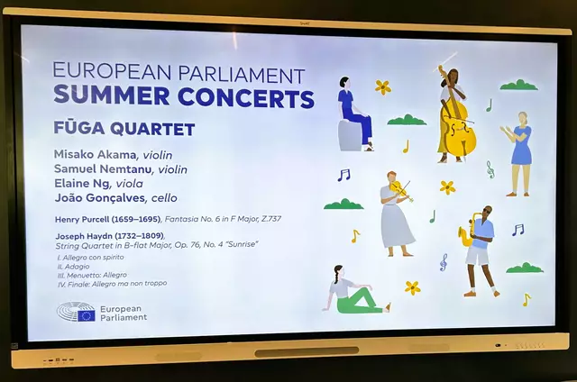 Unverhofft kamen wir in den Genuss des erstklassigen Konzerts im Besucherraum.