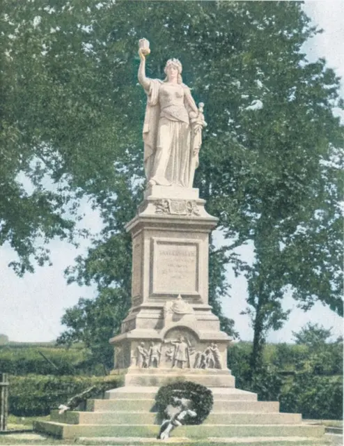Abb. 3. E. Neumann, Kaiserlinde 1, 327 Abb. 16/9. Germania-Denkmal in Langendreer (1886). | Foto: Bildrechte 70 Jahre nach dem Tod des Urhebers erloschen.