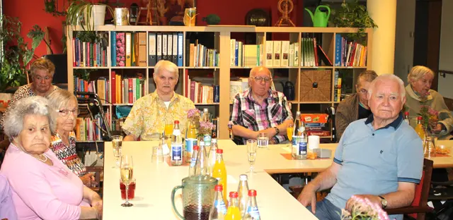 Auch zahlreiche in der Meitinger Sozialstation betreute Frauen und Männer nahmen an der Verabschiedung von Jürgen M. Werner teil. | Foto: Peter Heider
