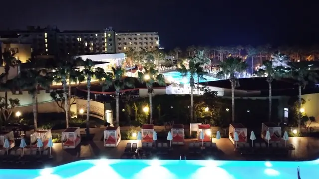 Blick vom Hotel Elite auf das Hotel Golden Coast.
